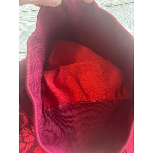 Fabletics High-Waisted Seamless Compression 7/8 Leggings Burgundy Butterfly Sz S - Picture 6 of 8